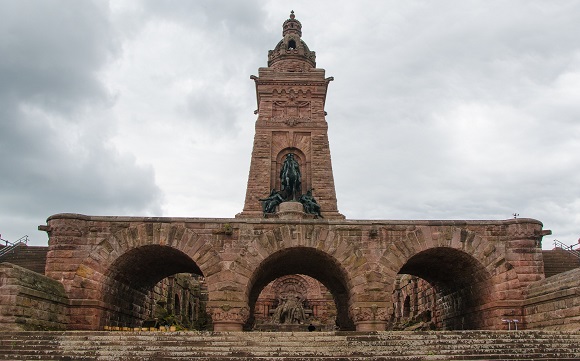 Das Bild zeigt das Kyffhäuserdenkmal in Thüringen.