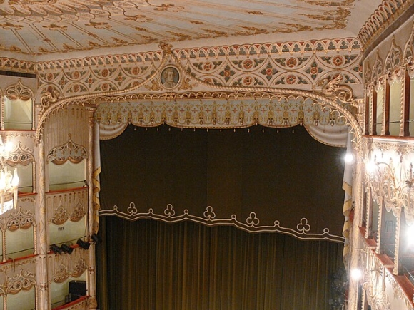 Das Bild zeigt das Teatro Goldoni