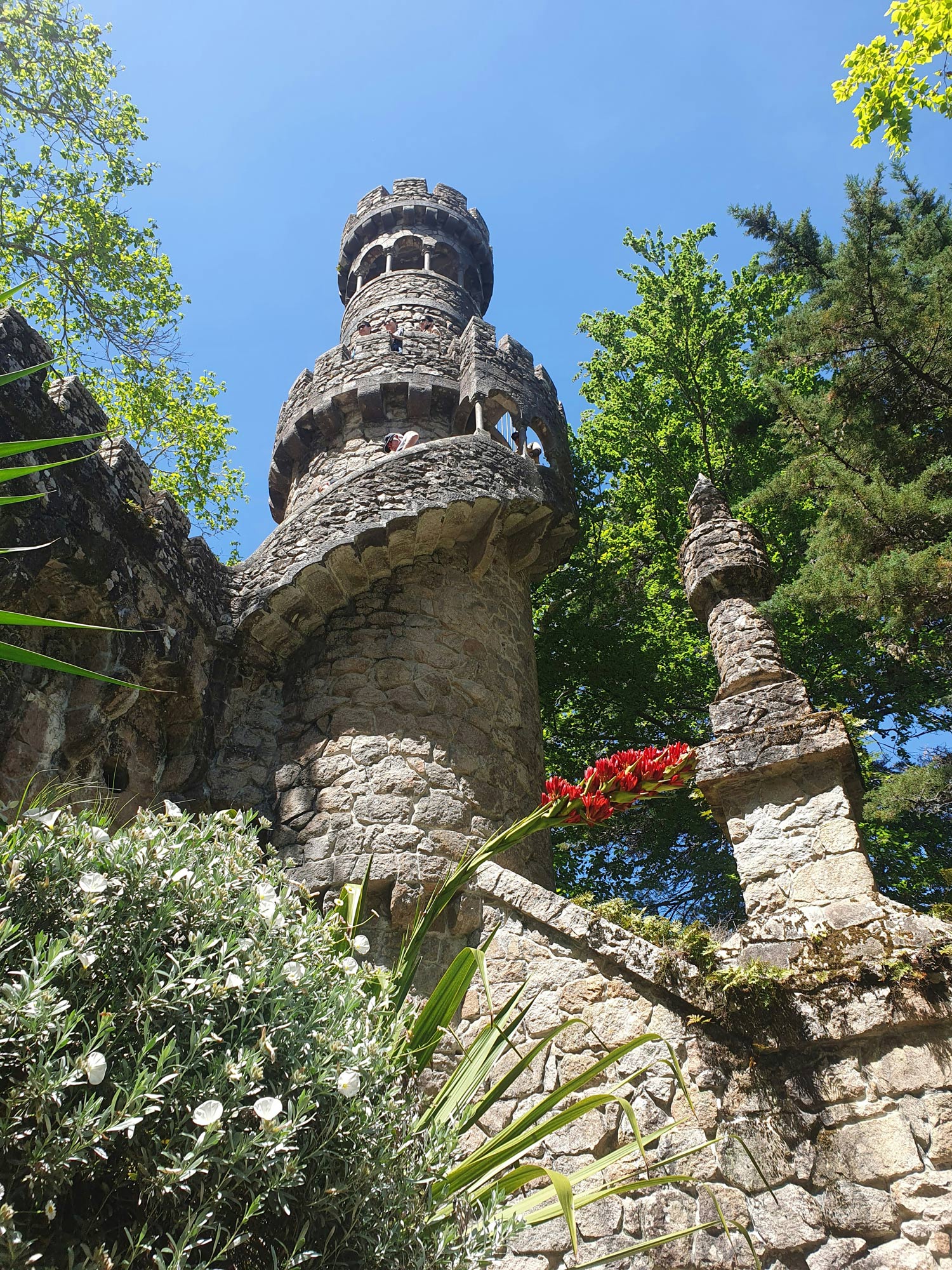 Das Bild zeigt den Regaleira-Turm